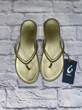 OluKai Tiare Women's Strappy Sandals, Premium Leather. Gold. Size 10